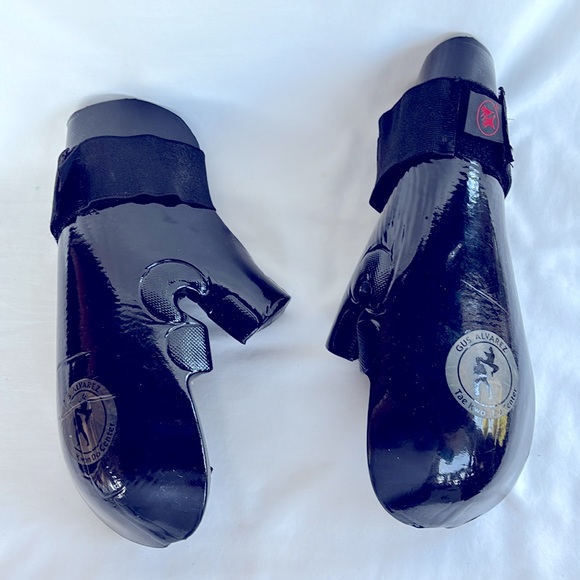 MACHO NWOT YOUTH DYNA PUNCHES BLACK - Picture 3 of 9